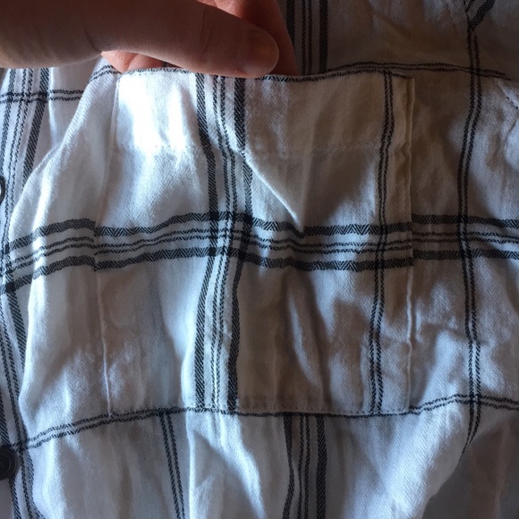 Front-tie flannel! - Picture 3 of 3